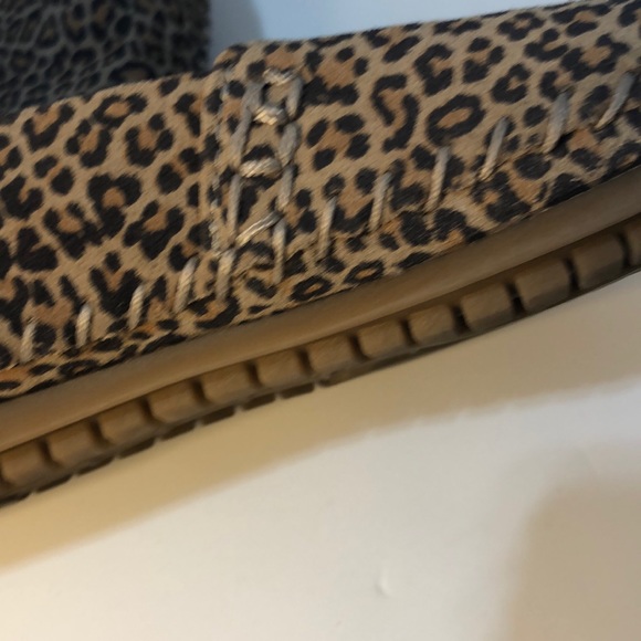 Sold Adam Tucker by Me Too Solo Slip on Flat - Picture 4 of 6